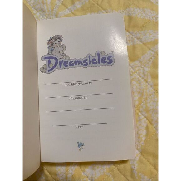 Dreamsicles Bible: New King James Version, leather bound - Picture 6 of 16